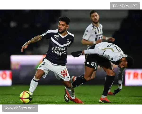 法甲赛季战术发展趋势与教练风格影响分析 法甲赛季战术发展趋势与教练风格影响分析