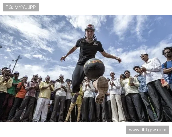 街头足球文化如何反向影响职业联赛风格进化