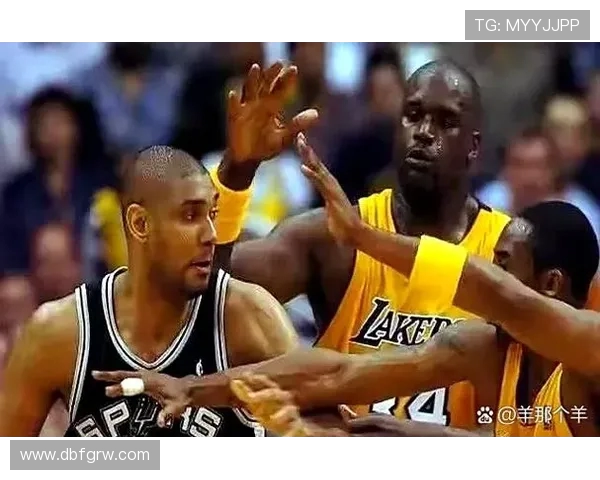 2001年NBA季后赛湖人三连冠之路：奥尼尔邓肯对决与总决赛悬念